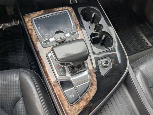 Used 2018 Audi Q7 3.0T Prestige w/ Prestige Package image 11