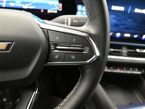 Used 2025 Chevrolet Equinox EV LT w/ Convenience Package image 24