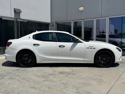 Used 2022 Maserati Ghibli Modena RWD image 3
