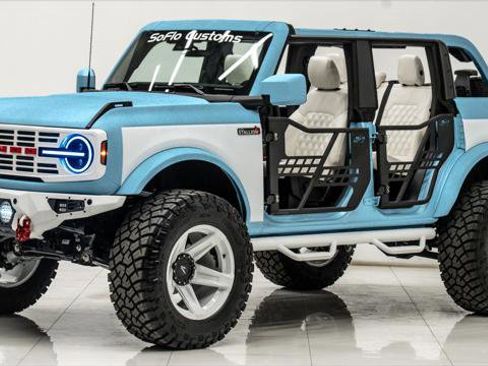 Used 2025 Ford Bronco 4-Door image 1