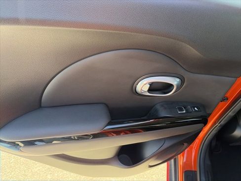 Used 2018 Kia Soul ! w/ Tech Package image 12