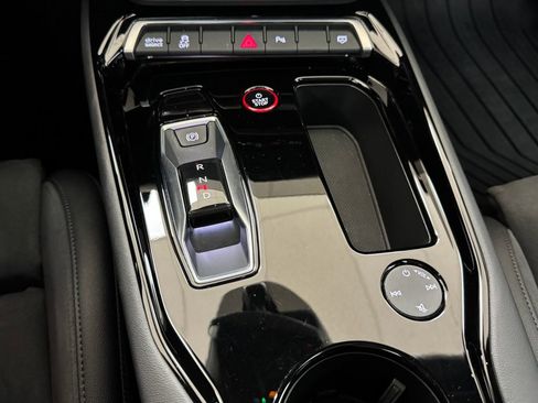 Used 2022 Audi e-tron GT Premium Plus w/ Performance Package image 22