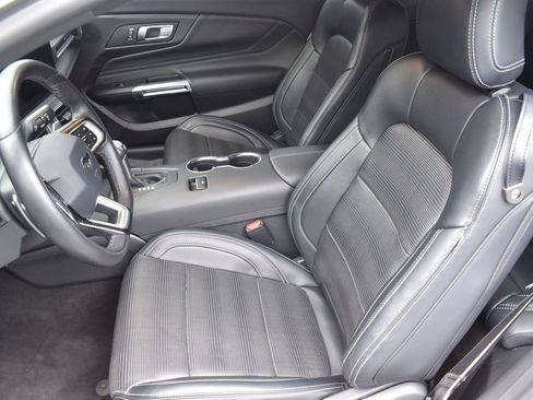 Used 2025 Ford Mustang GT Premium RWD image 12