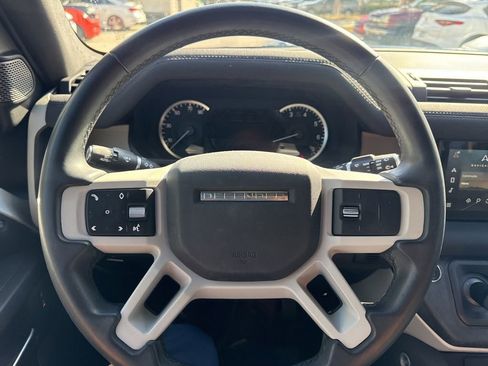 Used 2023 Land Rover Defender 110 image 9