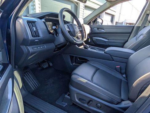 New 2026 Nissan Pathfinder SL w/ SL Premium Package image 11