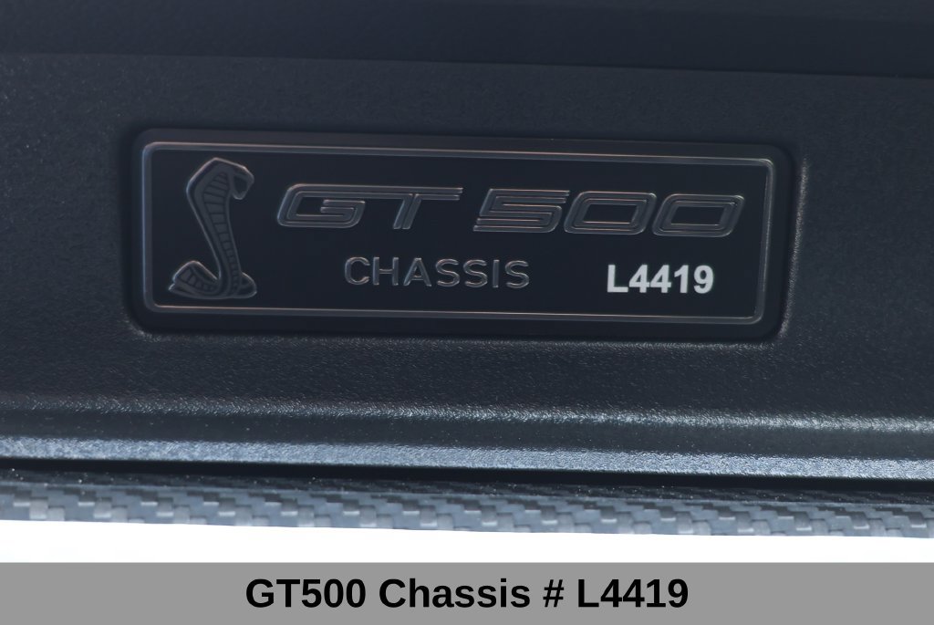 Used 2020 Ford Mustang Shelby GT500 w/ Carbon Fiber Track Pack RWD image 9