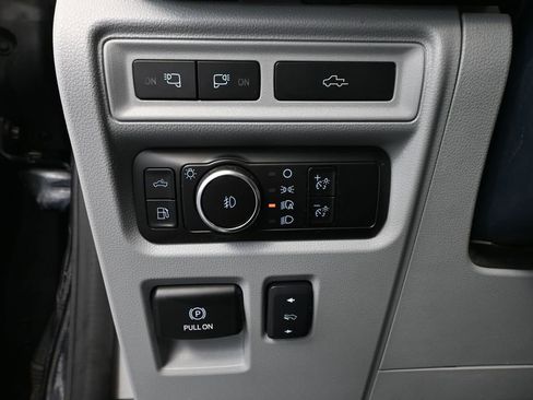 Used 2023 Ford F150 Limited AWD/4WD image 31