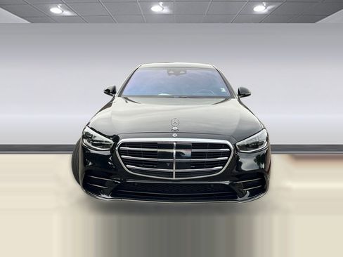 Used 2025 Mercedes-Benz S 580e 4MATIC Sedan image 4