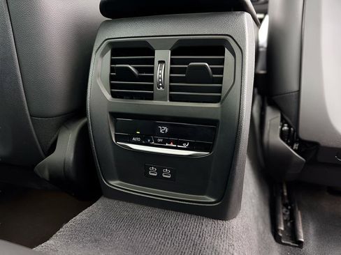 Used 2023 BMW 430i Coupe w/ M Sport Package image 25