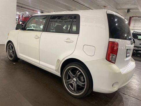 Used 2011 Scion xB image 6