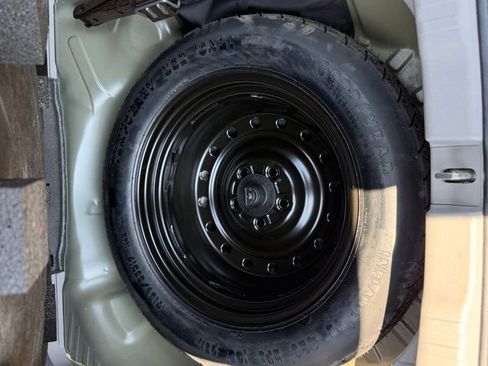 Used 2013 Honda CR-V LX image 17