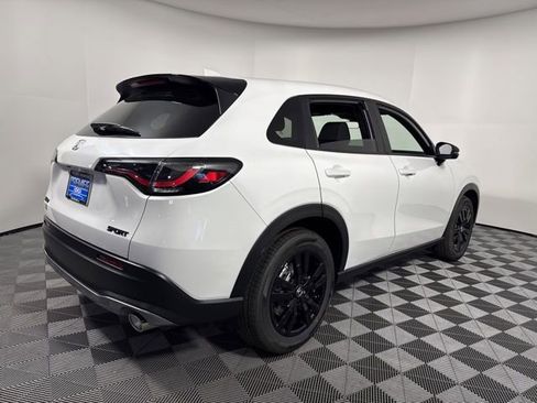 New 2026 Honda HR-V Sport image 7
