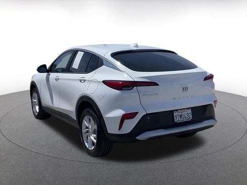 Used 2025 Buick Envista Preferred image 11