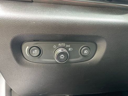 Used 2021 Chevrolet Traverse RS AWD/4WD image 11
