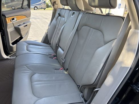 Used 2013 Lincoln MKX AWD image 38