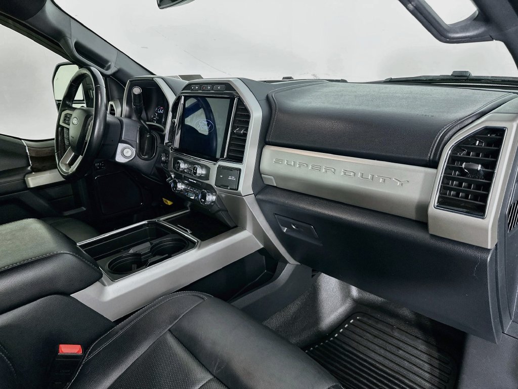 Used 2022 Ford F250 Lariat w/ Black Appearance Package AWD/4WD image 31
