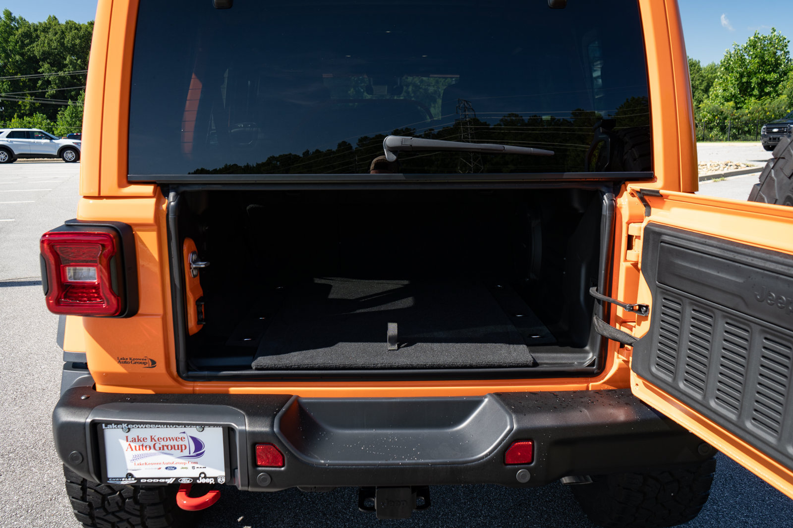 Used 2025 Jeep Wrangler Unlimited Rubicon AWD/4WD image 9