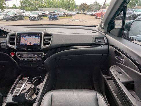 Used 2016 Honda Pilot Touring image 18