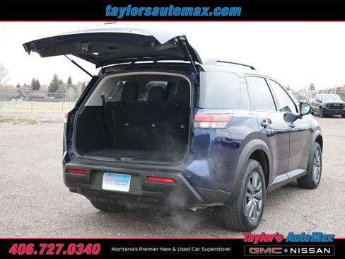 Used 2024 Nissan Pathfinder SV image 34