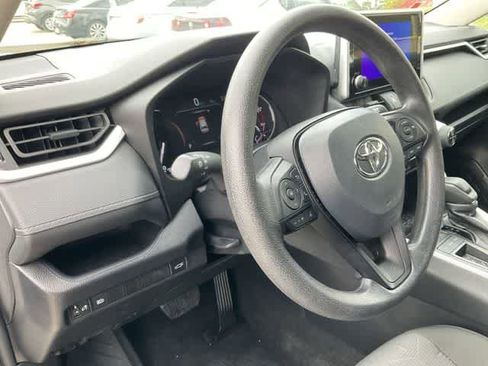 Used 2024 Toyota RAV4 XLE w/ Convenience Package FWD image 10