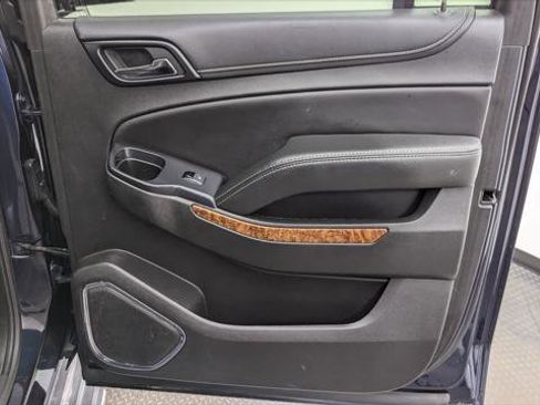 Used 2018 Chevrolet Suburban Premier image 22