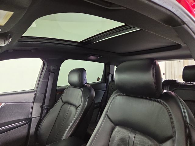 Used 2018 Lincoln MKX Reserve w/ Driver Assistance Package AWD/4WD image 29