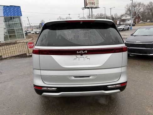 Certified 2023 Kia Carnival LX image 6