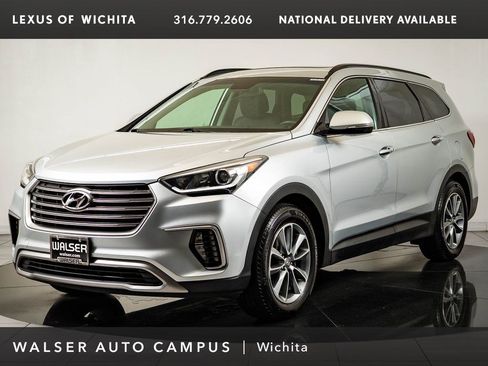 Used 2017 Hyundai Santa Fe Limited image 1