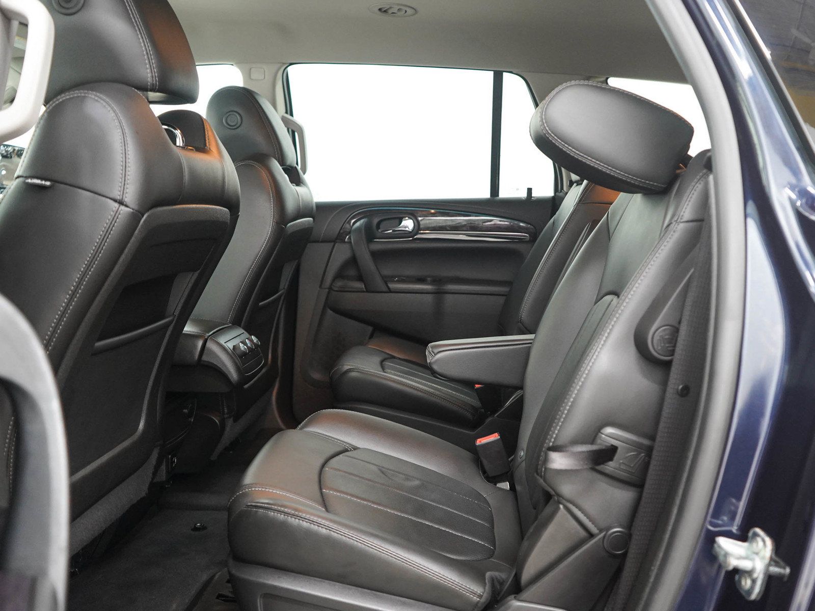 Used 2017 Buick Enclave Leather w/ Trailering Package AWD/4WD image 19