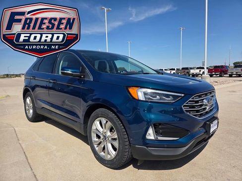 Used 2020 Ford Edge Titanium w/ Equipment Group 301A AWD/4WD image 3