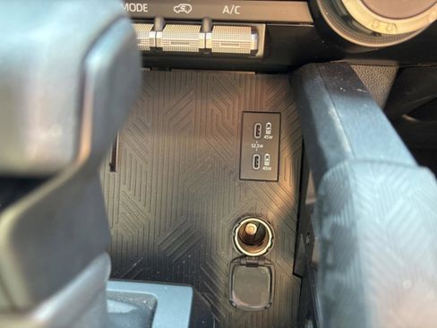 Used 2025 Toyota 4Runner SR5 image 23