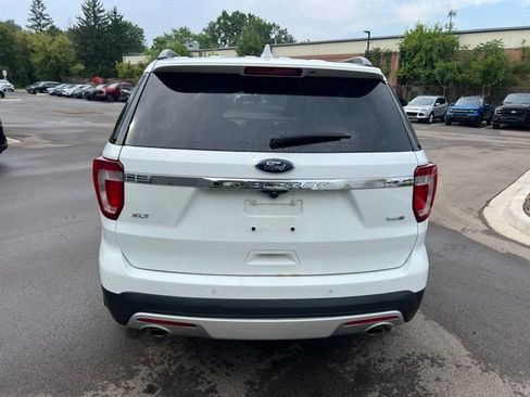 Used 2016 Ford Explorer XLT w/ Equipment Group 202A AWD/4WD image 6