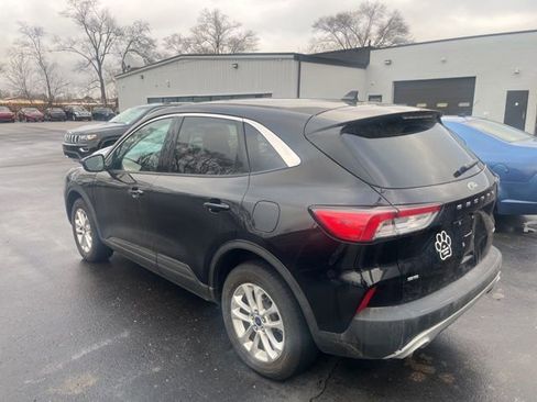 Used 2020 Ford Escape SE image 7