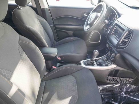 Used 2018 Jeep Compass Sport w/ Tech Group image 17