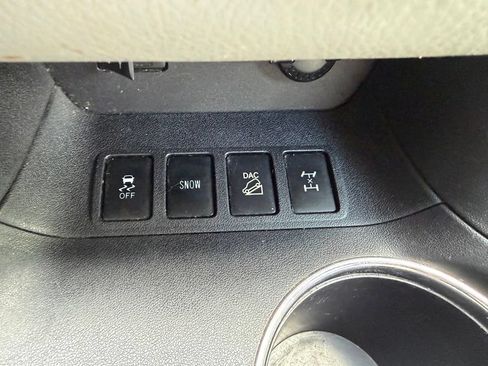 Used 2015 Toyota Highlander XLE AWD/4WD image 13