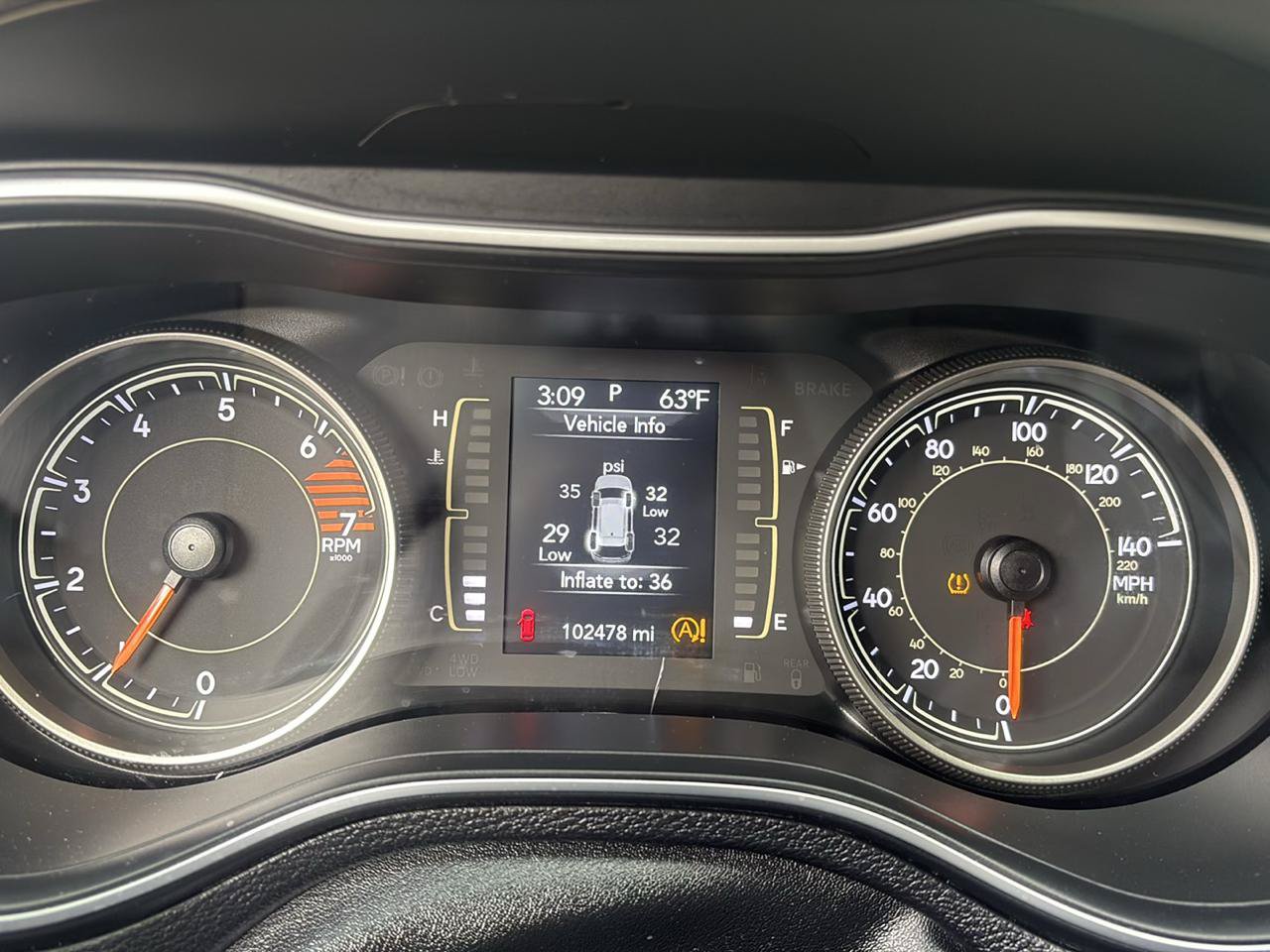 Used 2020 Jeep Cherokee Latitude FWD image 18