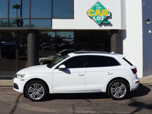 Used 2019 Audi Q5 2.0T Premium Plus w/ Premium Plus Package AWD/4WD image 8