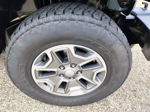 Used 2015 Jeep Wrangler Unlimited Sport w/ Quick Order Package 24S image 21