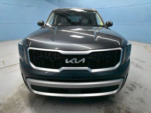 Used 2023 Kia Telluride EX w/ EX Captain's Chair Package image 36