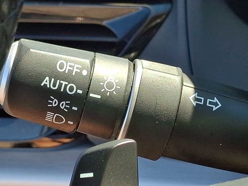 Used 2024 Acura RDX SH-AWD image 26