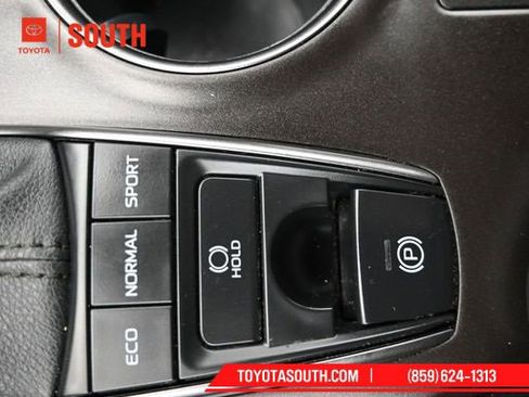 Used 2023 Toyota Camry XSE image 18