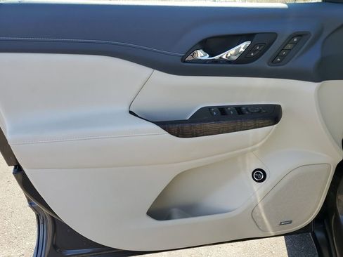 Used 2020 GMC Acadia Denali w/ Technology Package image 35