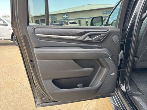 Used 2022 GMC Yukon XL Denali AWD/4WD image 21