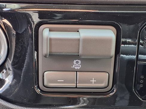 New 2026 Chevrolet Silverado 1500 LT w/ Texas Edition Plus RWD image 8
