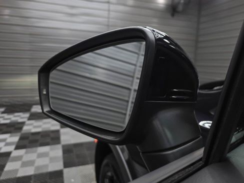 Used 2022 Volkswagen Tiguan SE R-Line AWD/4WD image 35