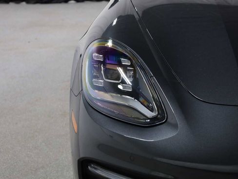 Certified 2023 Porsche Panamera 4 image 15