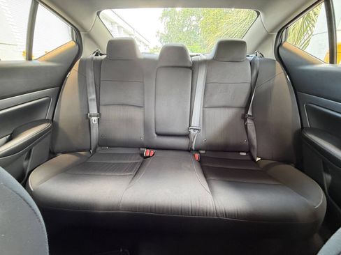 Used 2025 Nissan Altima 2.5 SV FWD image 38
