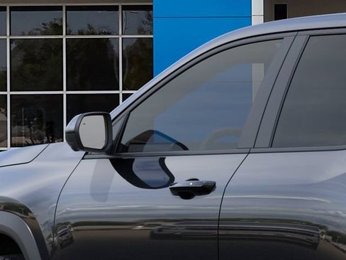 New 2027 Chevrolet Equinox LT w/ Safety and Technology Package FWD image 12
