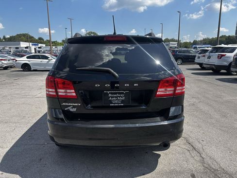 Used 2016 Dodge Journey SE w/ Flexible Seating Group FWD image 4
