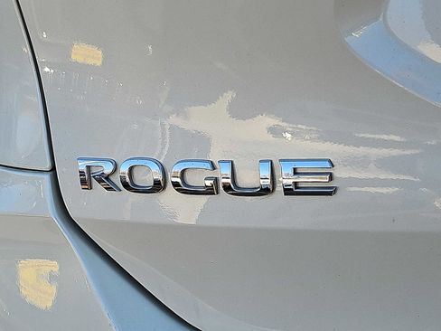 Used 2019 Nissan Rogue SL w/ Premium Package image 35